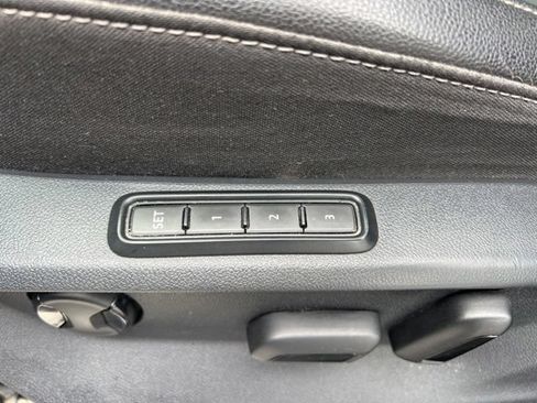 Used 2019 Volkswagen Atlas SEL AWD/4WD image 32