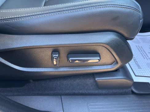 Used 2023 Honda Pilot Touring image 39