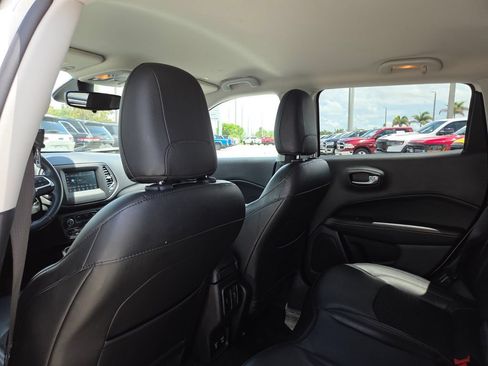 Used 2019 Jeep Compass Latitude w/ Cold Weather Group FWD image 24
