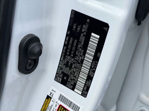 Used 2023 Toyota Highlander Limited image 24