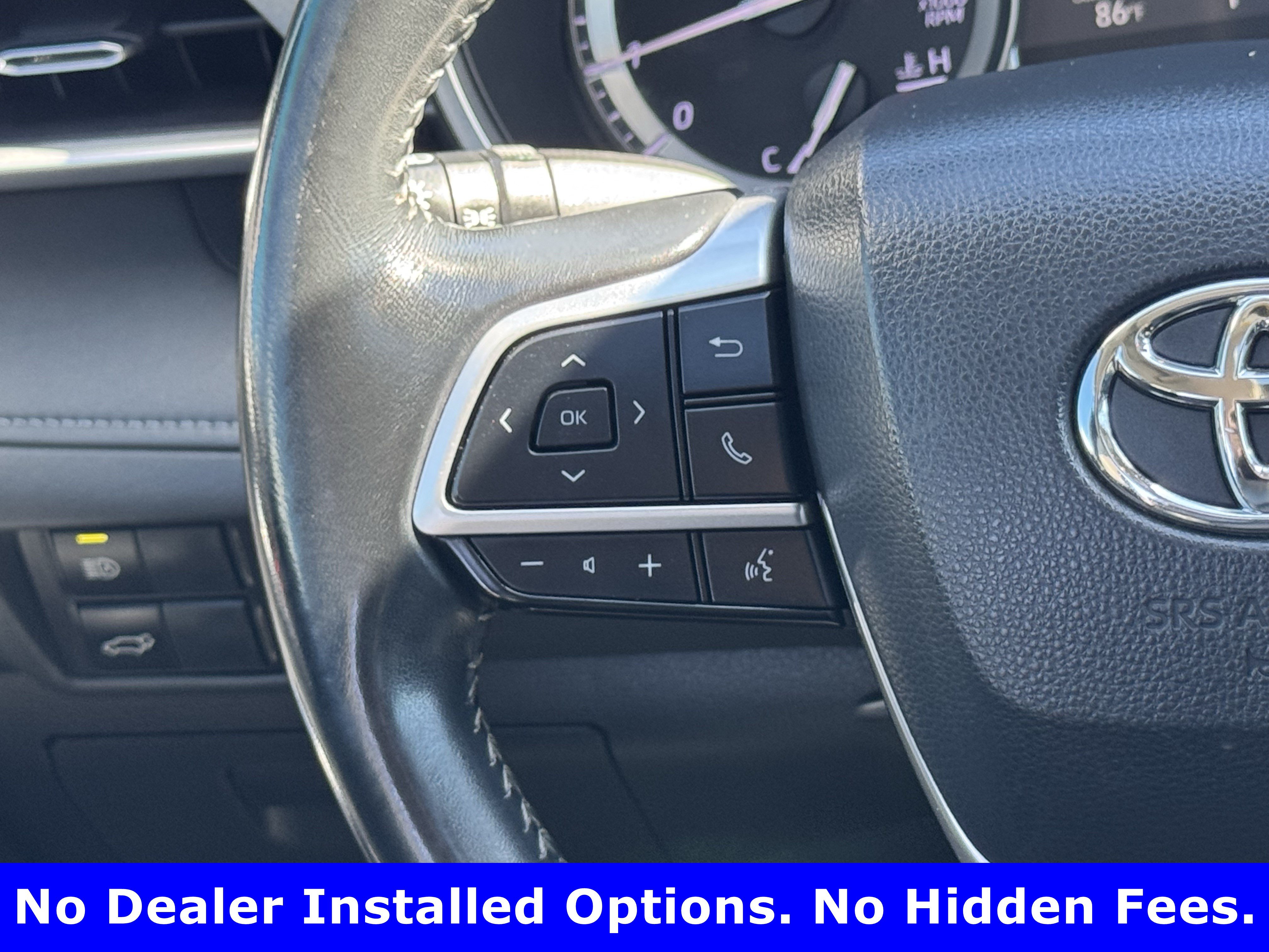 Used 2022 Toyota Highlander XLE FWD image 12