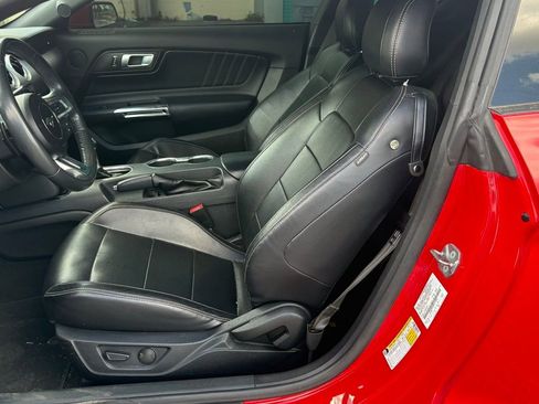 Used 2021 Ford Mustang Premium image 9