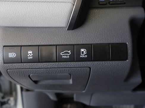 Used 2023 Toyota Camry SE AWD/4WD image 18