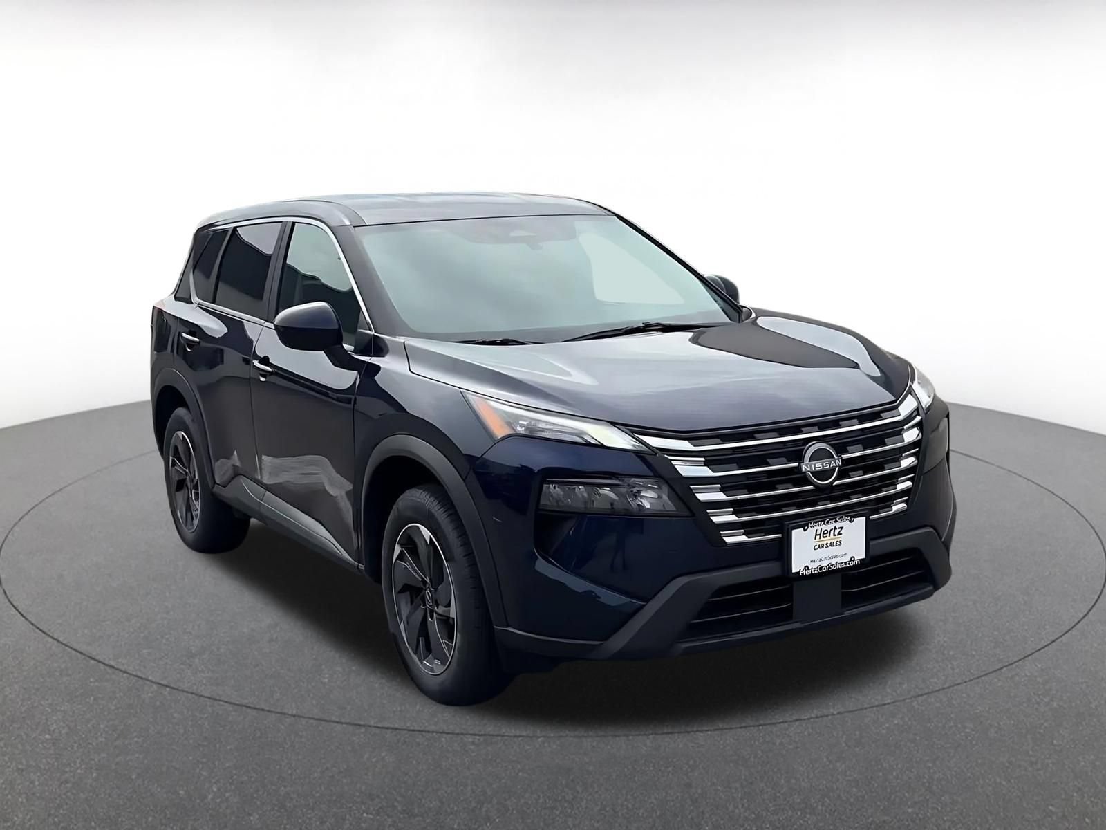 Used 2025 Nissan Rogue SV AWD/4WD image 3