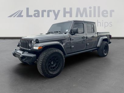 Used 2025 Jeep Gladiator Sport