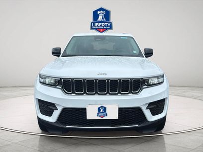 Used 2023 Jeep Grand Cherokee Laredo