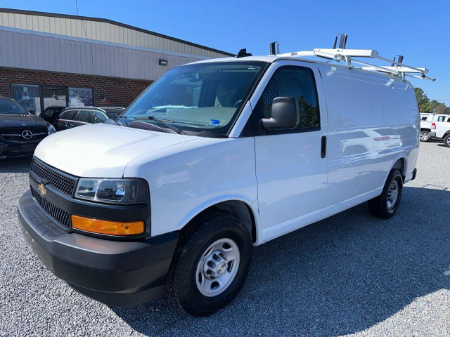Used 2025 Chevrolet Express 2500 w/ Driver Convenience Package RWD image 2
