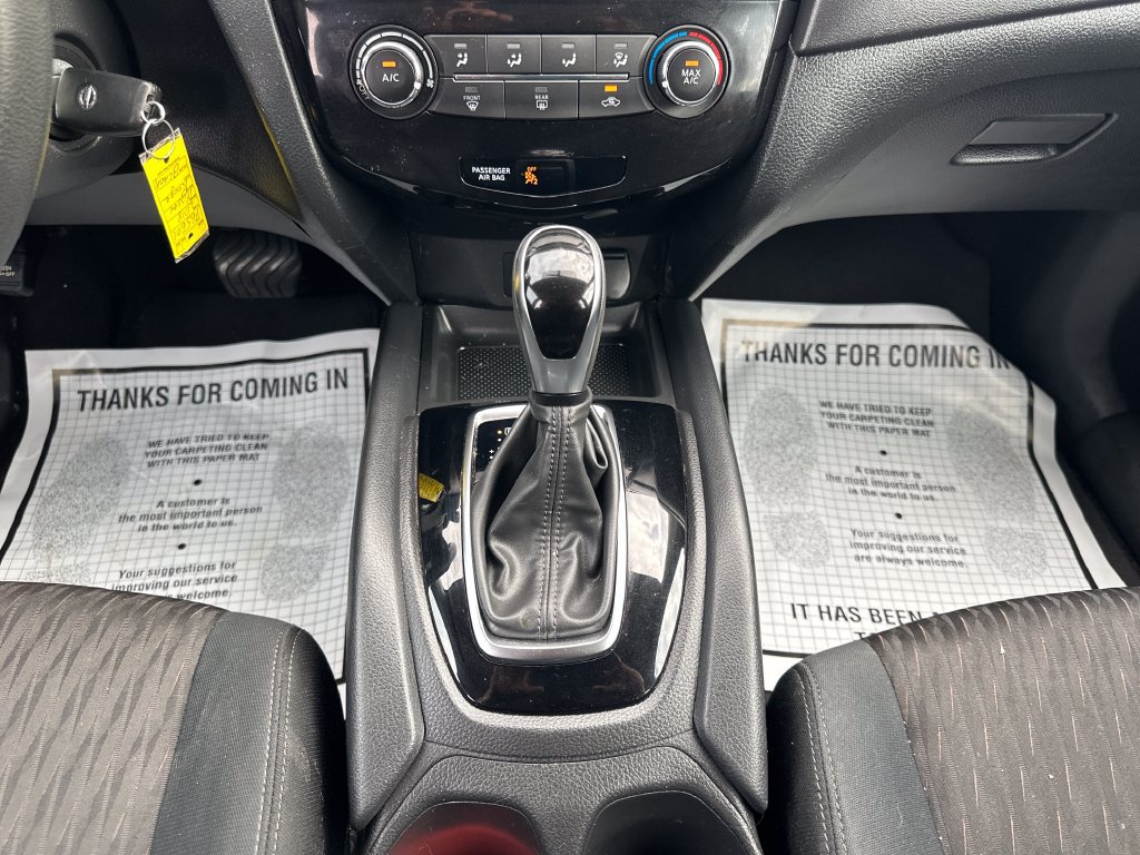 Used 2018 Nissan Rogue S AWD/4WD image 29