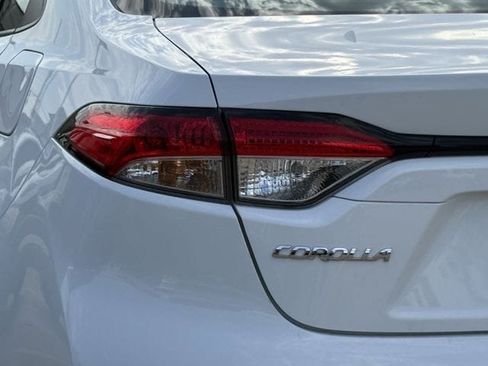 Used 2024 Toyota Corolla LE FWD image 6