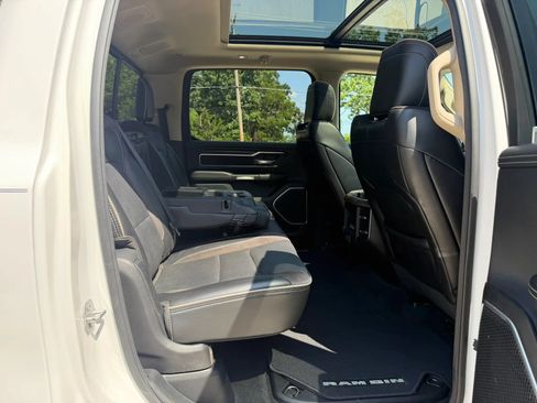 Used 2020 RAM 1500 Laramie AWD/4WD image 44