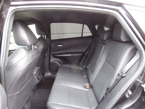 Certified 2024 Toyota Venza XLE AWD/4WD image 15