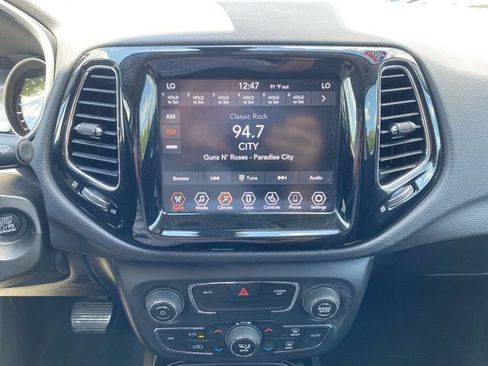 Used 2020 Jeep Compass Limited AWD/4WD image 13