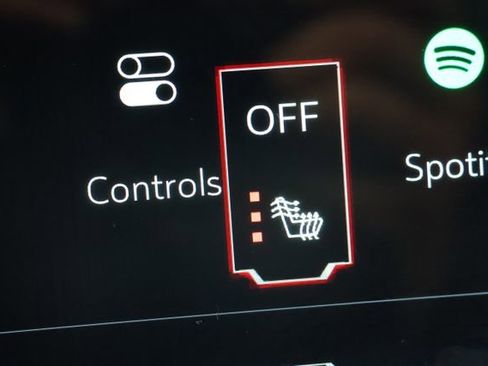 Used 2024 GMC Acadia Elevation w/ Luxury Package image 15