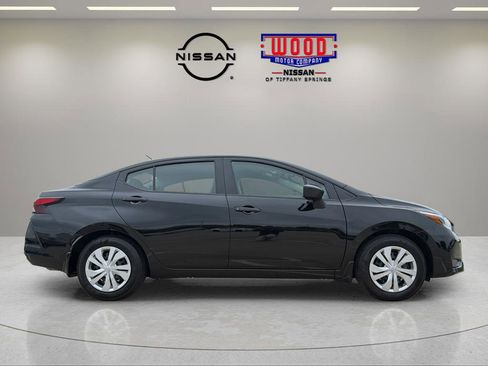 Used 2025 Nissan Versa S w/ Trunk Package FWD image 2
