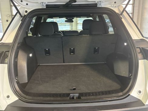 Used 2025 Chevrolet Equinox LT image 34