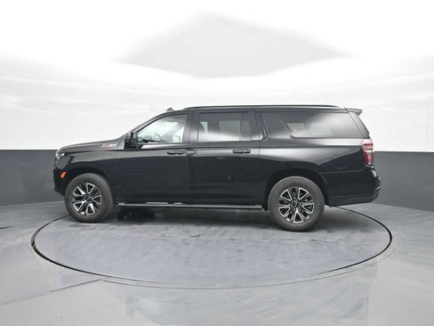 Used 2024 Chevrolet Suburban Z71 w/ Luxury Package image 9