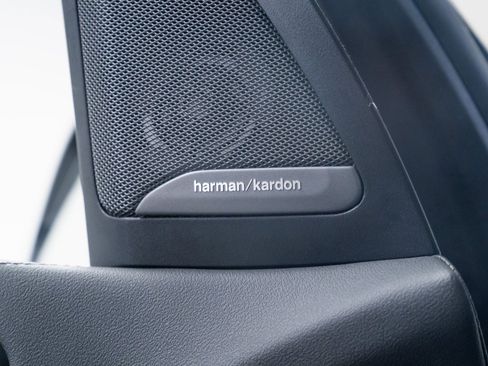 Used 2025 BMW X7 xDrive40i w/ M Sport Package image 15