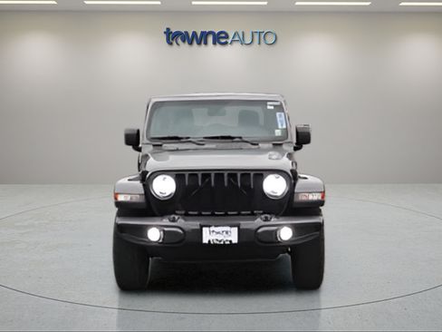 Used 2023 Jeep Gladiator Sport AWD/4WD image 11