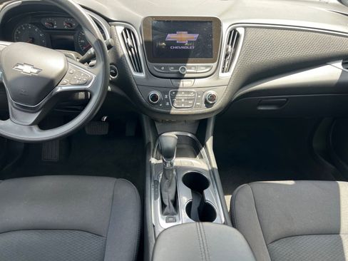 Used 2024 Chevrolet Malibu LT FWD image 11