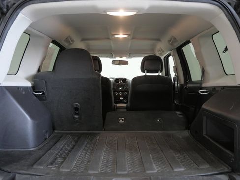 Used 2016 Jeep Patriot Sport w/ Power Value Group FWD image 22