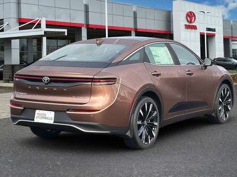 New 2026 Toyota Crown Platinum image 5