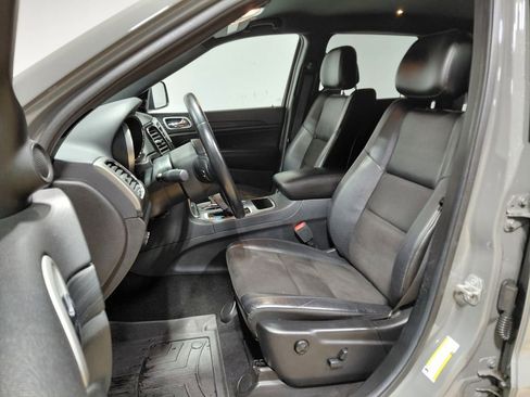 Used 2020 Jeep Grand Cherokee Altitude AWD/4WD image 3