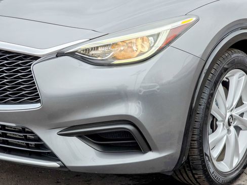 Used 2019 INFINITI QX30 image 5
