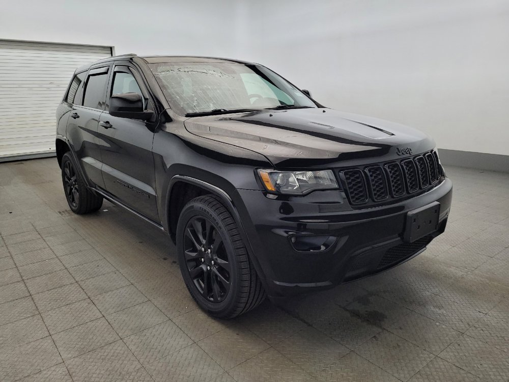 Used 2020 Jeep Grand Cherokee Altitude AWD/4WD image 13