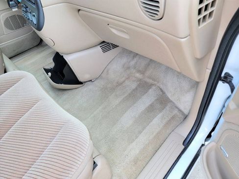 Used 1996 Dodge Grand Caravan LE FWD image 30