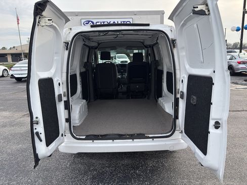 Used 2020 Nissan NV200 SV image 28