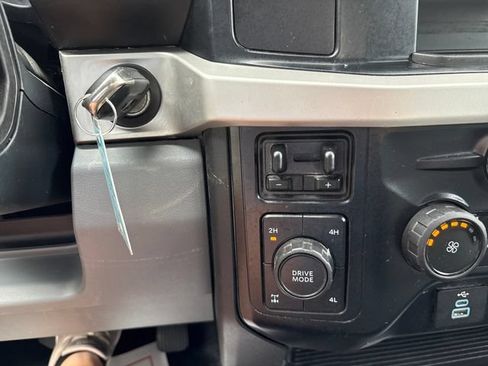 Used 2024 Ford F250 XLT w/ FX4 Off-Road Package AWD/4WD image 17