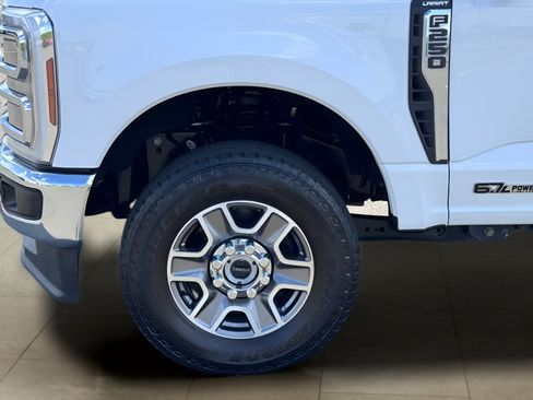 Used 2024 Ford F250 Lariat AWD/4WD image 43