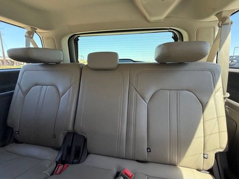 Used 2019 Ford Expedition Max Limited RWD image 8