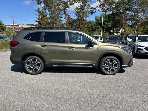 Used 2025 Subaru Ascent Limited image 2
