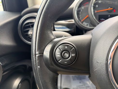 Used 2020 MINI Cooper 4-Door Hardtop FWD image 29