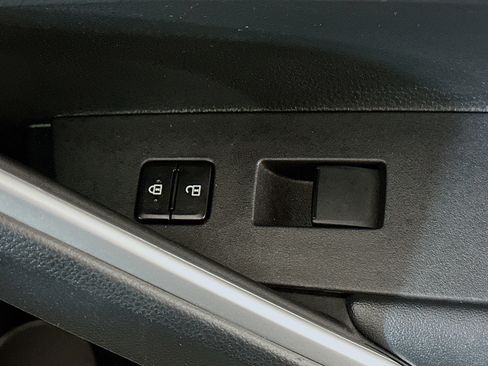 Used 2024 Toyota Corolla Cross LE w/ Moonroof Package image 29