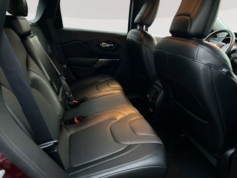 Used 2019 Jeep Cherokee Limited AWD/4WD image 26
