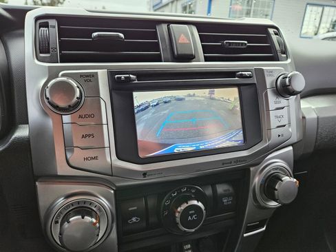 Used 2016 Toyota 4Runner SR5 image 24