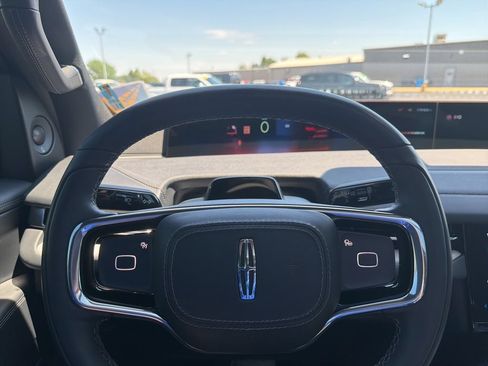 Used 2025 Lincoln Navigator Reserve w/ Jet Appearance Package AWD/4WD image 19