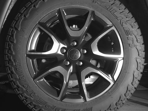 Used 2025 Jeep Compass Trailhawk AWD/4WD image 14