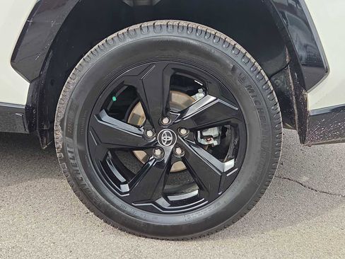 Used 2020 Toyota RAV4 XSE image 14