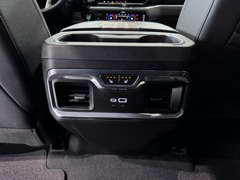 Certified 2024 Chevrolet Silverado 2500 High Country image 30