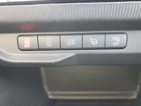 New 2026 Jeep Cherokee Overland image 18