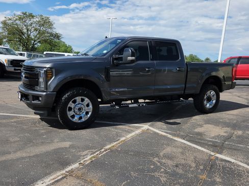 Used 2019 Ford F350 Lariat w/ Lariat Ultimate Package AWD/4WD image 3