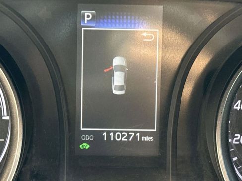 Used 2021 Toyota Camry SE image 11