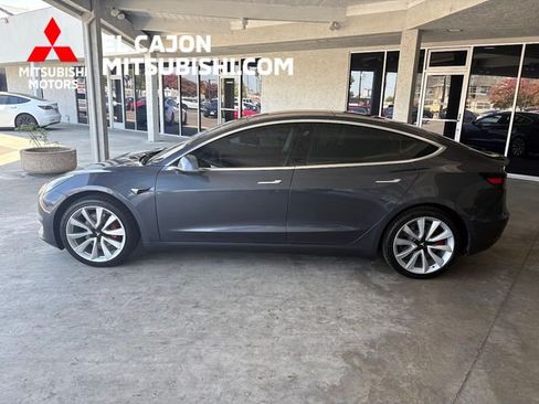 Used 2019 Tesla Model 3 Mid Range RWD image 7