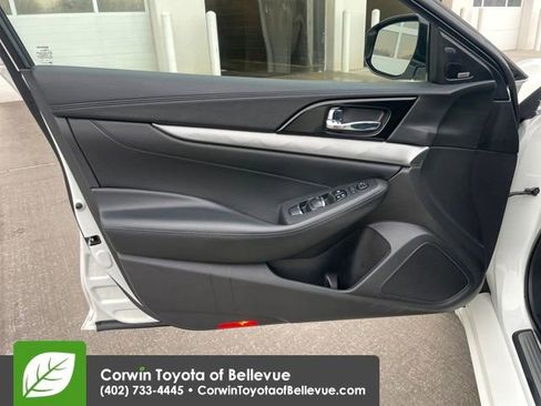 Used 2017 Nissan Maxima SR w/ Midnight Edition image 10