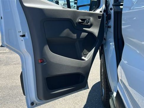 New 2026 Ford Transit 250 148 Medium Roof w/ Load Area Protection Package RWD image 15