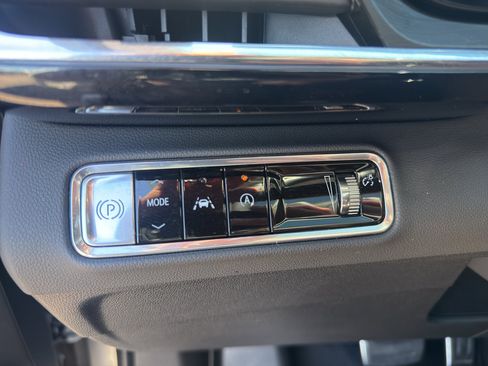 Used 2025 Buick Envision Sport Touring image 25