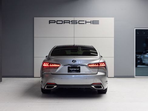 Used 2022 Lexus LS 500 w/ Interior Upgrade Package image 6